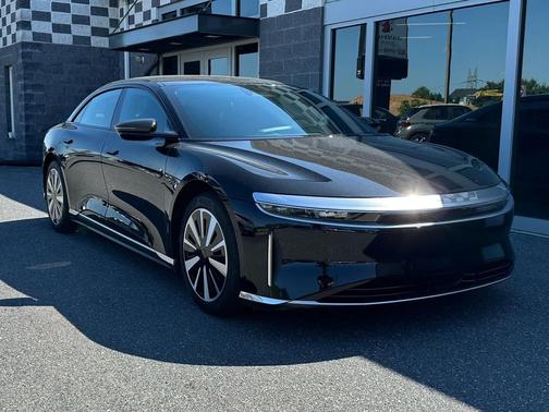 Infinite Black Metallic 2024 Lucid Air Touring