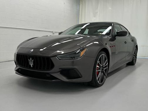 2022 Maserati Ghibli Trofeo