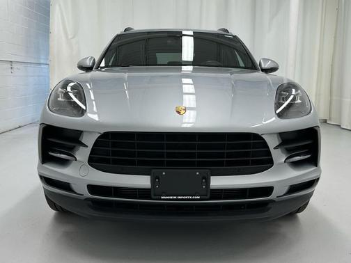 Carmine Red 2021 Porsche Macan Macan
