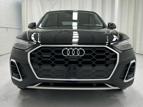 2022 Audi Q5 45 S line Premium Plus