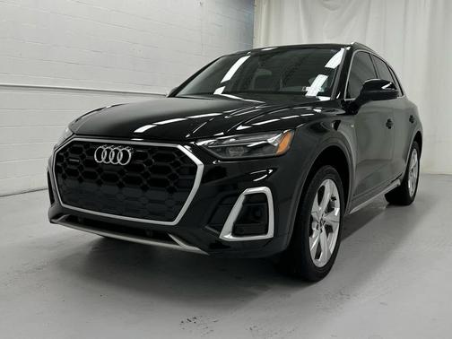 2022 Audi Q5 45 S line Premium Plus