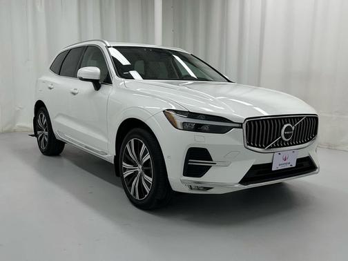 2023 Volvo XC60 B5 Plus Bright Theme