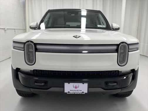 2025 Rivian R1S Adventure