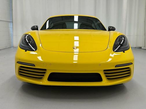 2021 Porsche 718 Cayman T