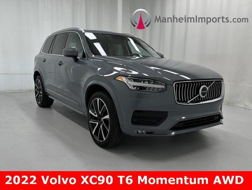 2022 Volvo XC90 T6 Momentum