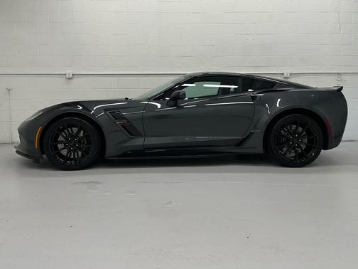 Watkins Glen Gray Metallic 2018 Chevrolet Corvette Grand Sport