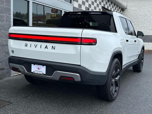 2023 Rivian R1T Adventure