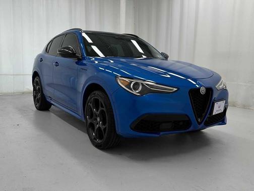 2023 Alfa Romeo Stelvio Estrema AWD