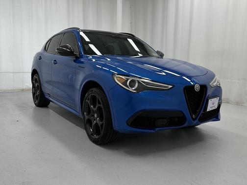 2023 Alfa Romeo Stelvio Estrema AWD
