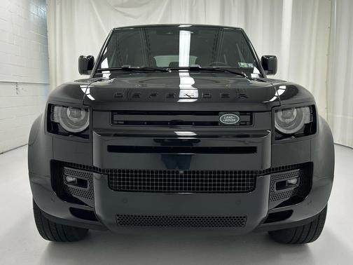 2025 Land Rover Defender 110 P400 X-Dynamic SE