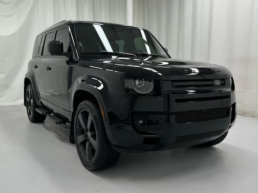 2025 Land Rover Defender 110 P400 X-Dynamic SE