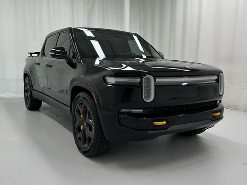 Midnight 2025 Rivian R1T Ascend Tri Motor Max Pack