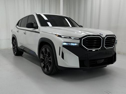2023 BMW XM Base