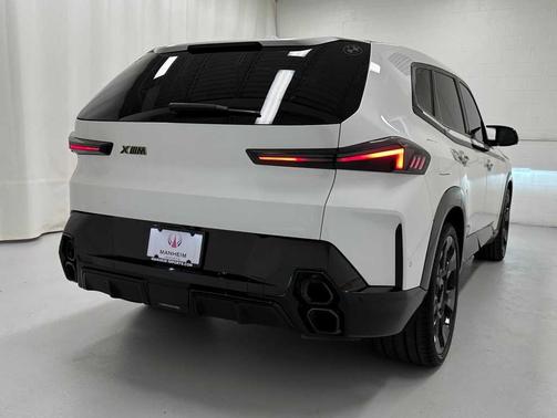 2023 BMW XM Base