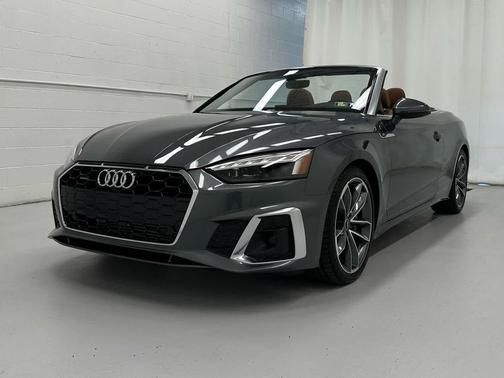Daytona Gray Pearl Effect/Black Roof 2024 Audi A5 45 S line Premium Plus