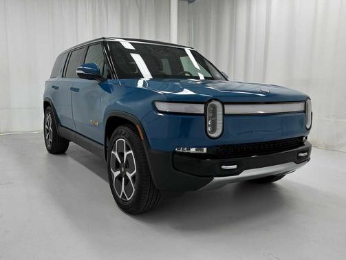 2024 Rivian R1S Adventure Quad Motor Large Pack