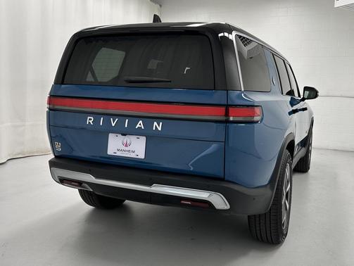 2024 Rivian R1S Adventure Quad Motor Large Pack
