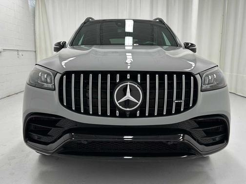 2025 Mercedes-Benz AMG GLS 63 Base