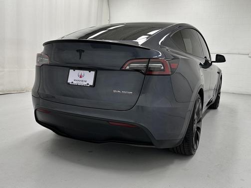 2023 Tesla Model Y Performance Dual Motor All-Wheel Drive