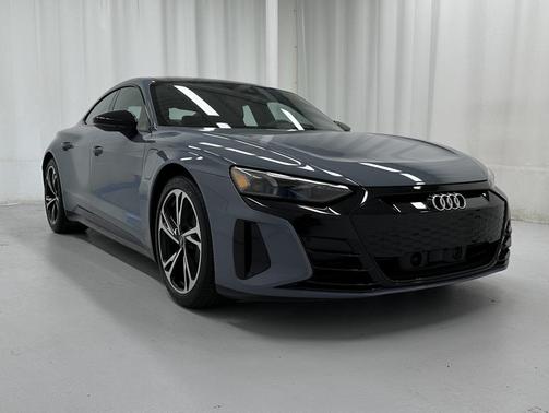 2022 Audi e-tron GT Premium Plus