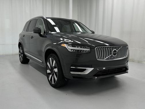 2025 Volvo XC90 Plug-In Hybrid T8 Plus 6-Seater