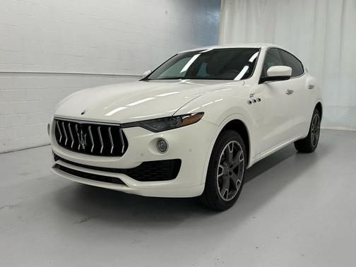 Bianco 2023 Maserati Levante GT
