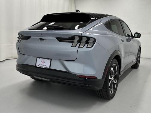 2022 Ford Mustang Mach-E Premium