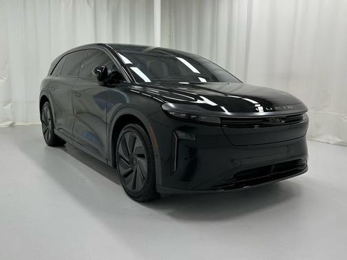 Abyss Black 2026 Lucid Gravity Grand Touring
