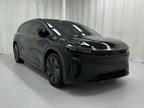 Abyss Black 2026 Lucid Gravity Grand Touring