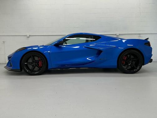 Riptide Blue Metallic 2025 Chevrolet Corvette E-Ray RWD Coupe 2LZ