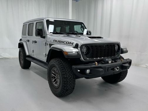 Silver Zynith Clearcoat 2024 Jeep Wrangler Rubicon 392