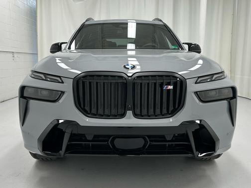 2026 BMW X7 M60i