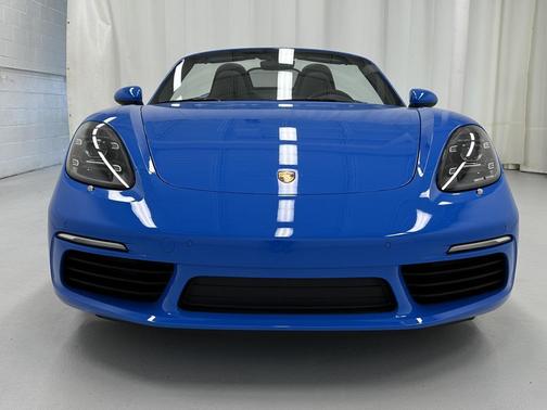 2024 Porsche 718 Boxster S