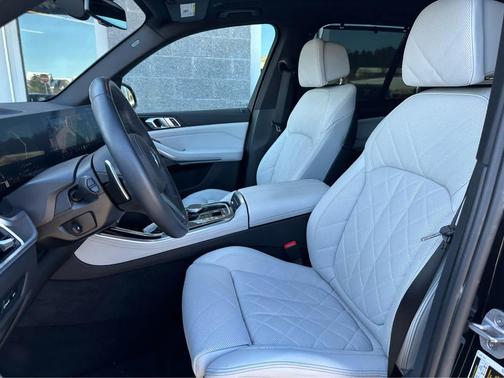 2025 BMW X5 xDrive40i