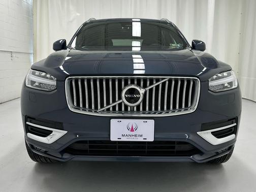 2024 Volvo XC90 B6 Plus Bright Theme 7-Seater