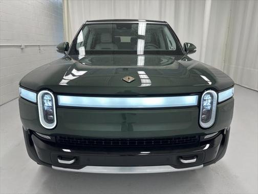 2023 Rivian R1S Adventure