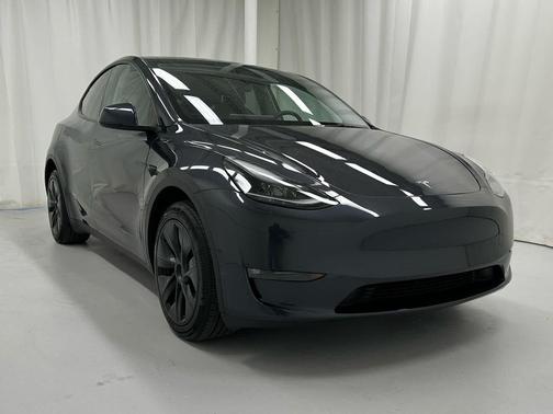 2024 Tesla Model Y Long Range Dual Motor All-Wheel Drive