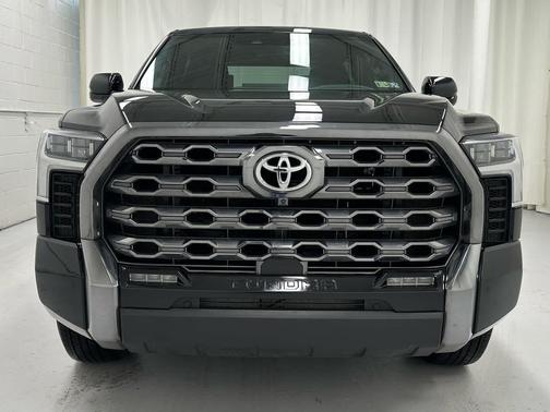 2025 Toyota Tundra Hybrid Platinum