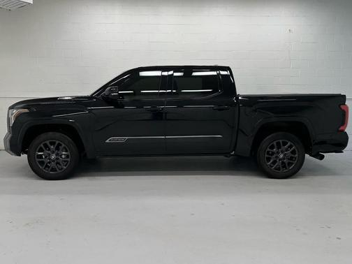 2025 Toyota Tundra Hybrid Platinum