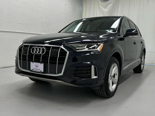 2023 Audi Q7 45 Premium