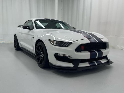 Oxford White 2019 Ford Shelby GT350R Base