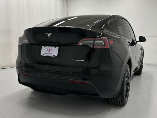 2023 Tesla Model Y Long Range Dual Motor All-Wheel Drive