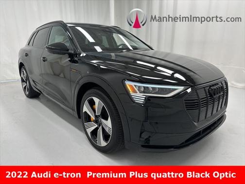 2022 Audi e-tron Premium Plus