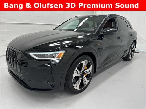 2022 Audi e-tron Premium Plus
