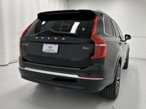 2024 Volvo XC90 B6 Plus Bright Theme 7-Seater