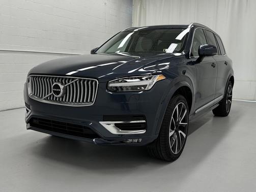 2024 Volvo XC90 B6 Plus Bright Theme 7-Seater