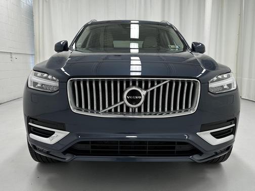 2024 Volvo XC90 B6 Plus Bright Theme 7-Seater