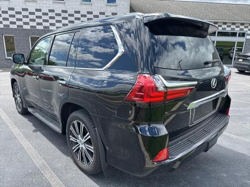 2021 Lexus LX 570 Three-Row