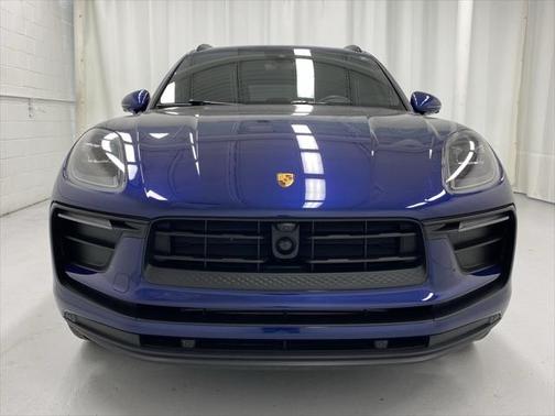2022 Porsche Macan Base