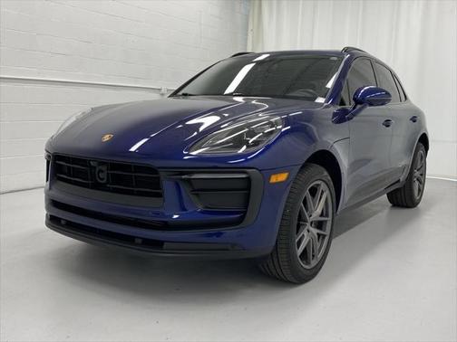 2022 Porsche Macan Base